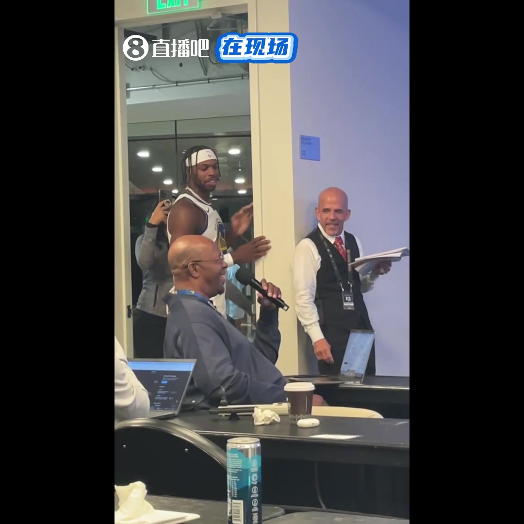 希爾德媒體日上遭到巴特勒調(diào)侃整活聽(tīng)到我說(shuō)你那些好話了嗎