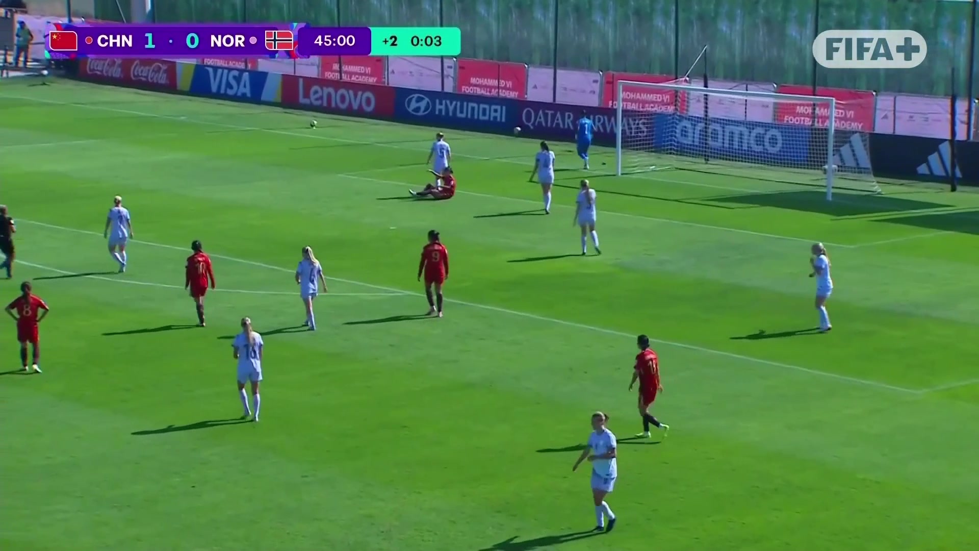 周欣怡點射破門U17中國女足半場2-0領先挪威